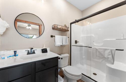 Hollister Cabin | Paradise At The Cove home