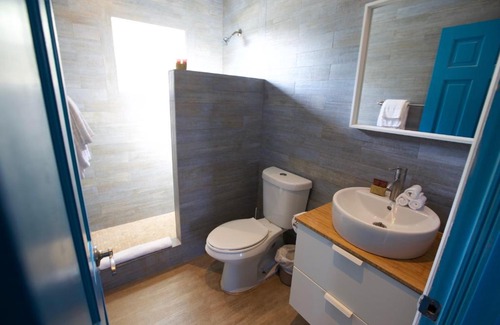 Rokers Point Bed & Breakfast | Paradise Bay Bahamas