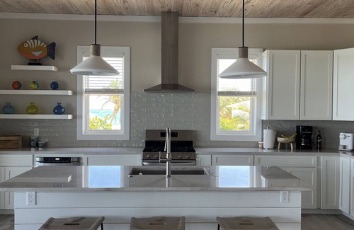 Green Turtle Cay House | Paradise Beach House a new 4 bedroom beachfront house with pool