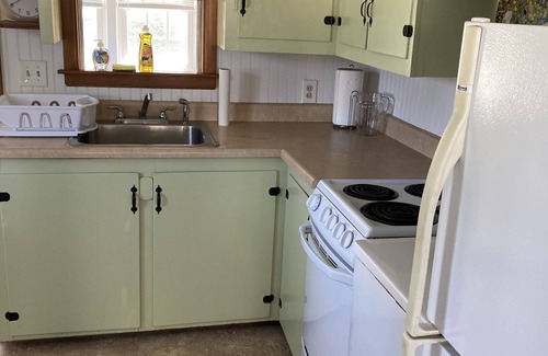 Narragansett Cottage | Paradise Between Salt Pond and the Sea
