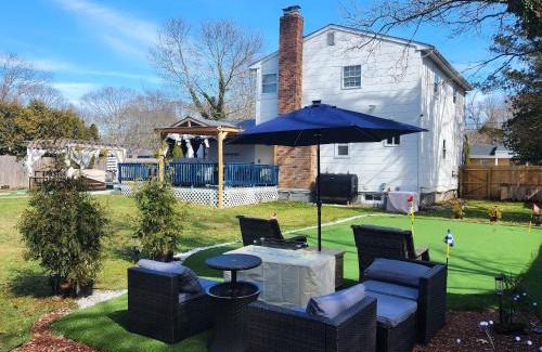 Mastic House | Paradise Citadel, Htd pool hottub Golf Basketball