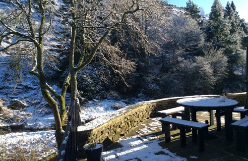 Lofthouse Cottage | Paradise End: Large cottage for families and friends in beautiful rural setting