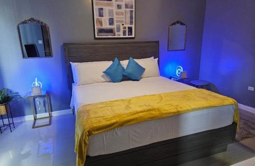 New Kingston Apartment | Paradise Haven at Hamptons (across from AC Hotel)