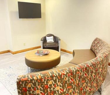 Sullivan House | Paradise Home l Retreat and Event