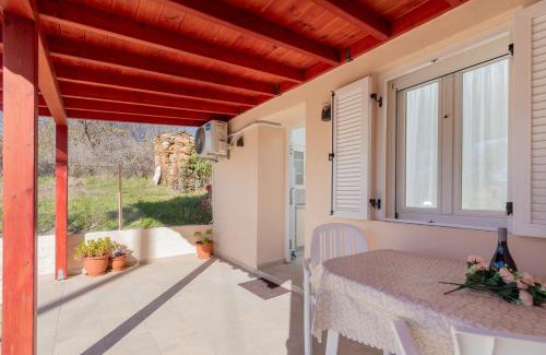 Paradhisos Apartment | Paradise House