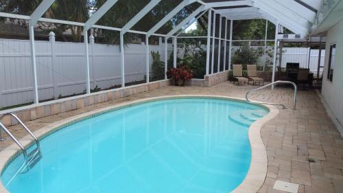 Tarpon Springs House | Paradise in the Sun