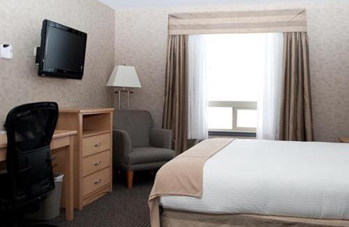 Valleyview Hotel | Paradise Inn and Suites