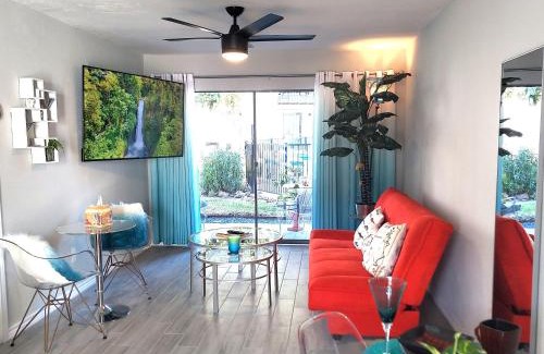 Walden on Lake Conroe Apartment | Paradise* King Bed, Cozy Quiet Condo, Golf Pool Lake, Ideal for Longer Stays!