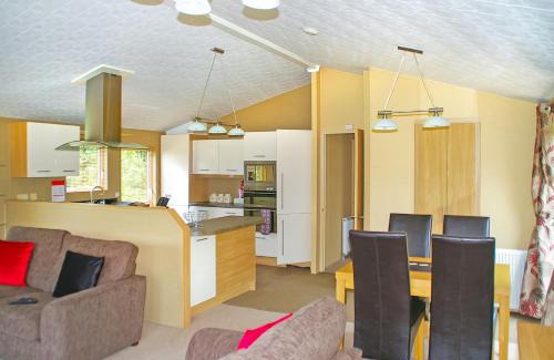 Storwood Resort | Paradise Lakeside Lodges