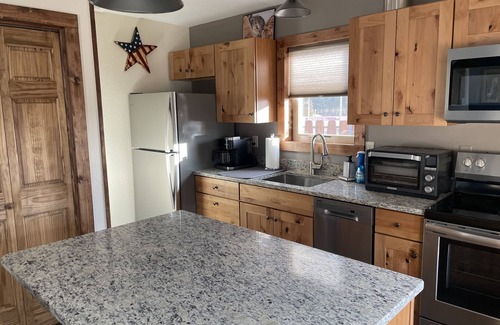 Custer Cabin | Paradise Land Cabin A