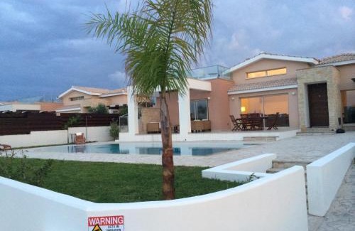 Latchi Villa | Paradise Latchi Villa