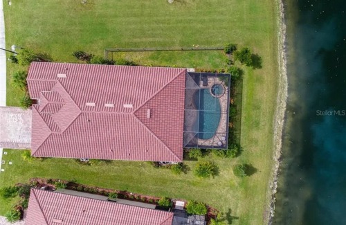Gran Paradiso House | PARADISE MEETS PRIVACY WITH AMAZING WATER VIEW & HEATED POOL