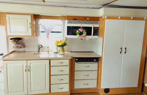 Bouvet Island House | Paradise of Naturalness 1-Bedroom Caravan
