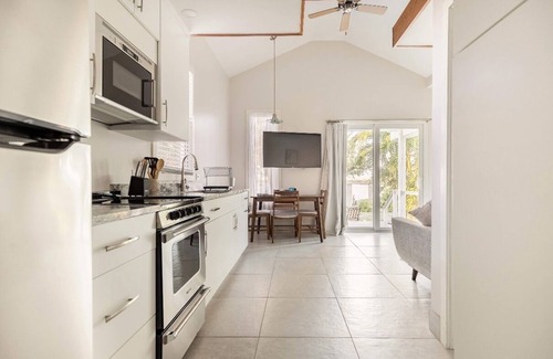 Naples Cottage | Paradise on the Bay