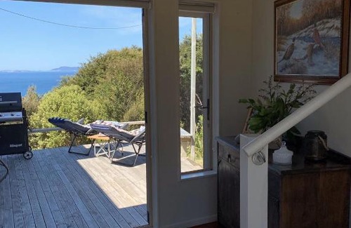 Tuateawa House | Paradise on the Hill ~ Tuateawa