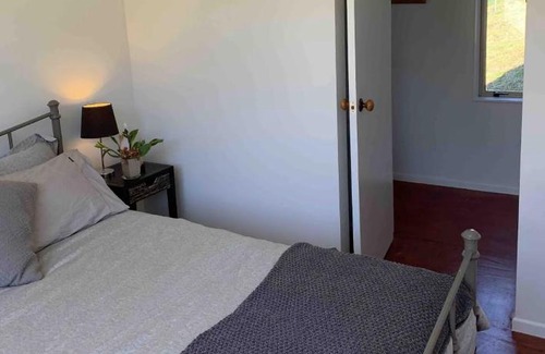 Tuateawa House | Paradise on the Hill ~ Tuateawa