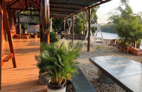Quan Tom House | Paradise on the Tree