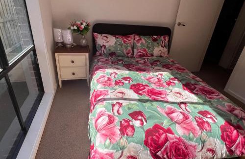 Junction Village House | Paradise pavilion hide away