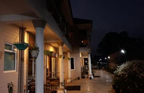Ooty Hotel | PARADISE PERFECT - non smoking non alcoholic no unmarried couples