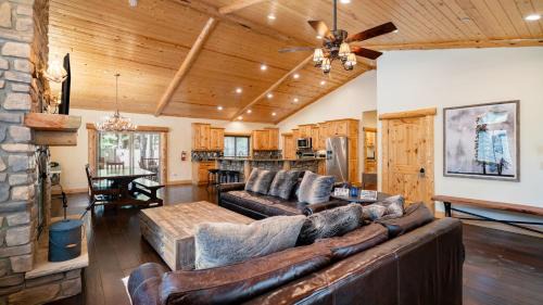Summit Estates House | Paradise Pines by AvantStay Beautiful Big Bear Home Only 1 Mile To Snow Summit