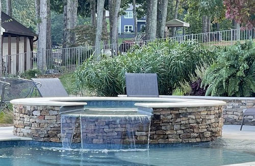 Denver House | Paradise Point , Surrounded by water !