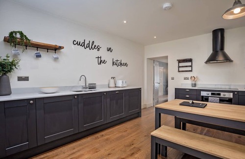 Sheffield City Centre Apartment | Paradise Square Remodelled 18th Century Apt 1