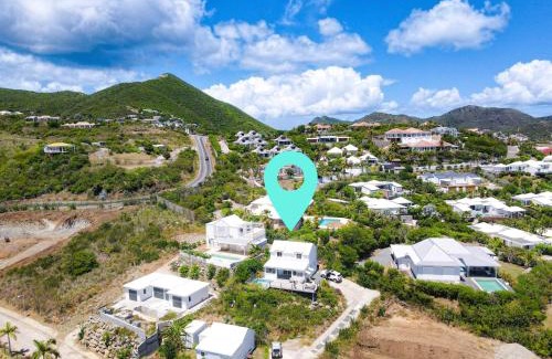 Orient Bay House | Paradise View, Creole house with private pool