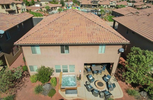 Santa Clara House | Paradise Village Resort 103 Resort View, Private Hot Tub, Short Walking distance to Amenities