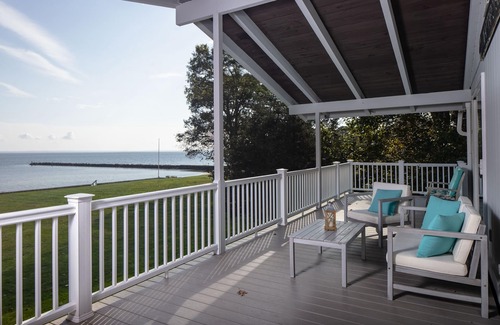 Mattapoisett House | Paradise Water Front with a Private Beach!