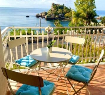 Mazzaro Apartment | Paradisea Taormina Guillhome