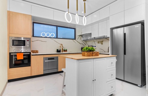 Summerfield Apartment | Paradisiac Euphoria Beach Access Pool 24hr Gated