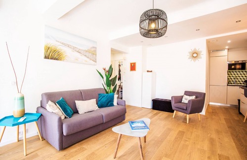 Jean-Medecin Apartment | PARADISIO 2 AP4237 By Riviera Holiday Homes
