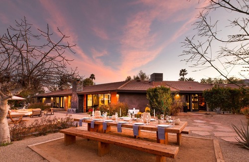 Palm Springs Cottage | Paradiso by Avantstay Pool, Lake, Fire Pit, & Billiards Room Elegant, Secluded Estate