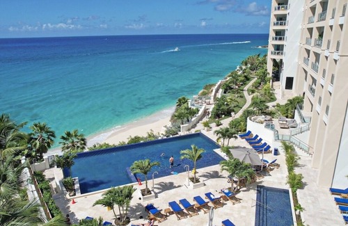 Maho Condo | ☀️⛱️ Paradiso by IRE Vacations - Luxury 2 Bedroom Condo Steps to the Beach!