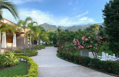 Omoa Hotel | Paraiso Rainforest and Beach Hotel