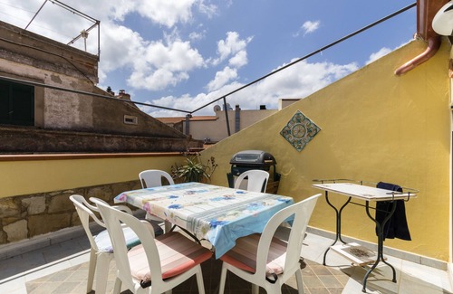 Carloforte House | PARALLELA LUNGOMARE - Casa Margherita - three-room apartment with terrace on three levels