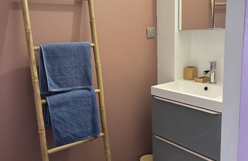 Tomblaine Bed & Breakfast | Parfaites Chambres Dans Maison Proche Gare et Nancy Thermal Avec Petit-déjeuner