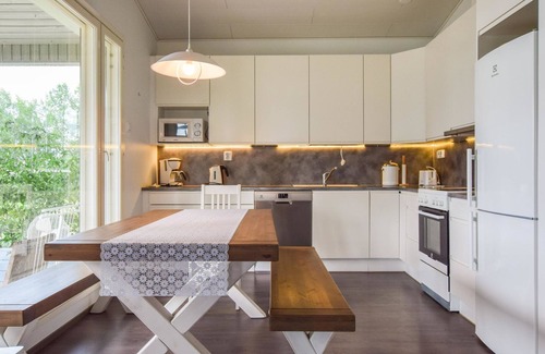 Saarijarvi House | Pariisinranta by Interhome