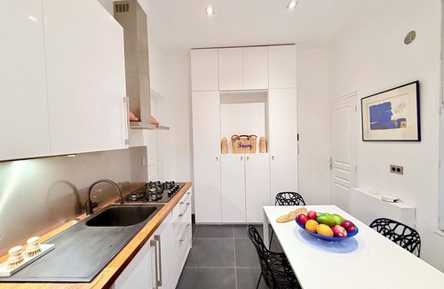 Arts-et-Metiers Apartment | Paris Lyrique, 3 Br/2 Ba, 8 ppl, 130 m²
