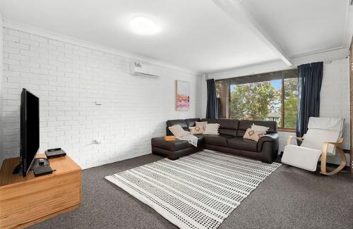 Surf Beach House | Park and Relax
