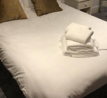 Harrogate House | Park drive the oval