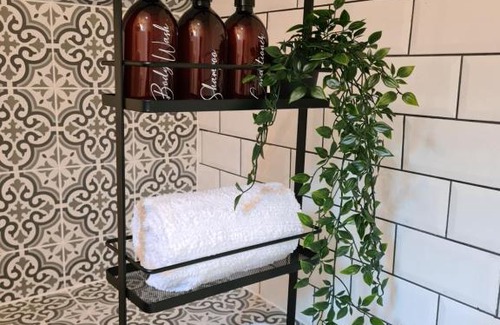 Gwernymynydd House | Park House Self-Contained Annex