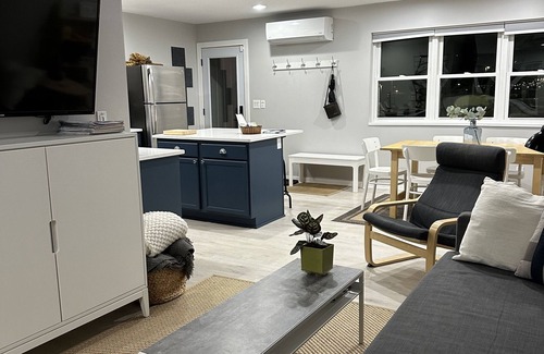 Park Point Apartment | Park Point Getaway - Modern - New - 1 Mile to Canal Park - Half block to Beach