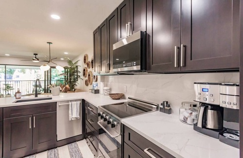 Park Shore Apartment | Park Shore Resort-BLDGC#218*Amazingly remodeled*