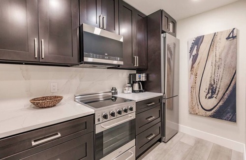 Park Shore Apartment | Park Shore Resort-BLDGC#218*Amazingly remodeled*