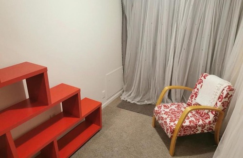 Burnside House | Park View house close 2 airport
