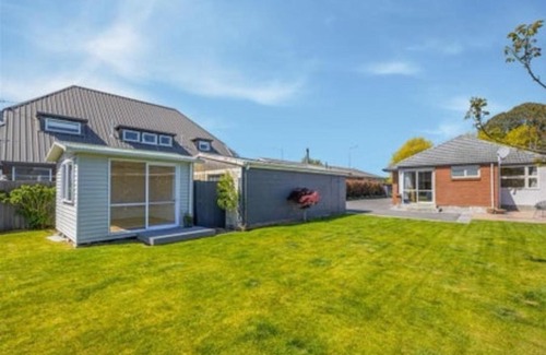 Burnside House | Park View house close 2 airport