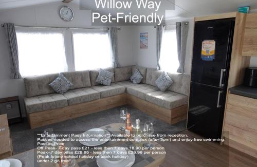 Camber Resort | Parkdean Camber Sands sleeps 8 Pet Friendly - ref-ww242