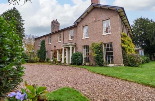 Barlaston House | Parkfields House