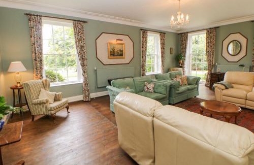 Barlaston House | Parkfields House